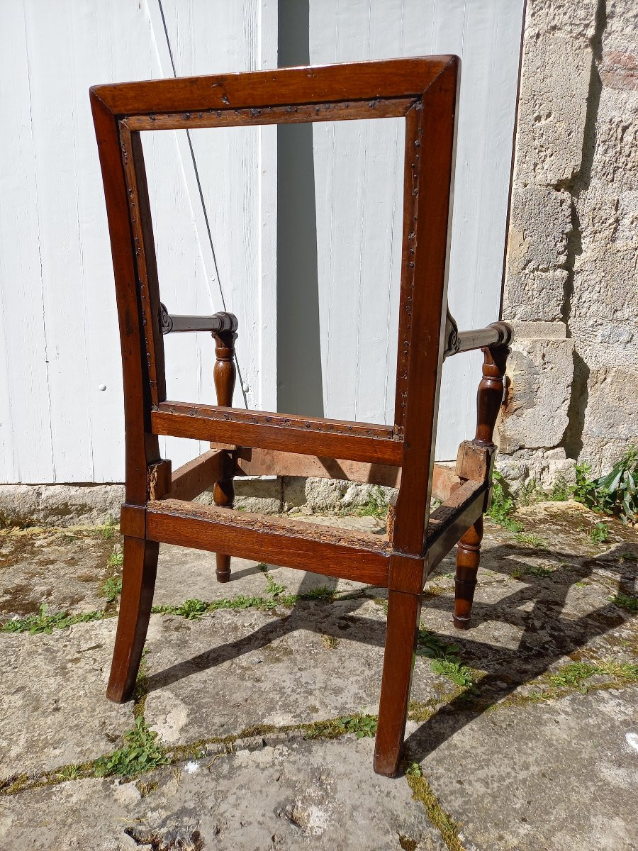 Fauteuil provenant du château de Neuilly, d’après un modèle de Jacob-Desmalter, vers 1804-1815-photo-4