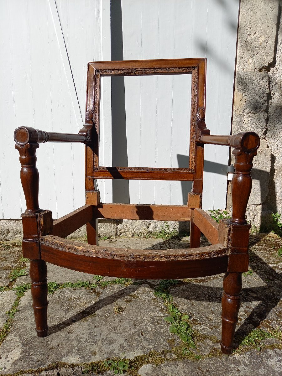 Fauteuil provenant du château de Neuilly, d’après un modèle de Jacob-Desmalter, vers 1804-1815-photo-2
