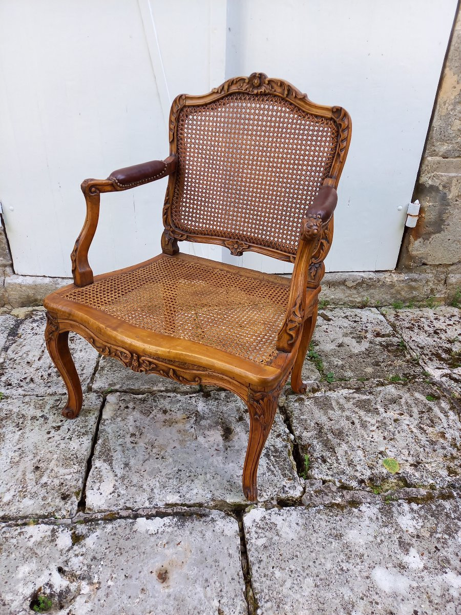 Beau fauteuil d’époque Louis XV à fond de canne attribué à Louis ou Michel Cresson-photo-4