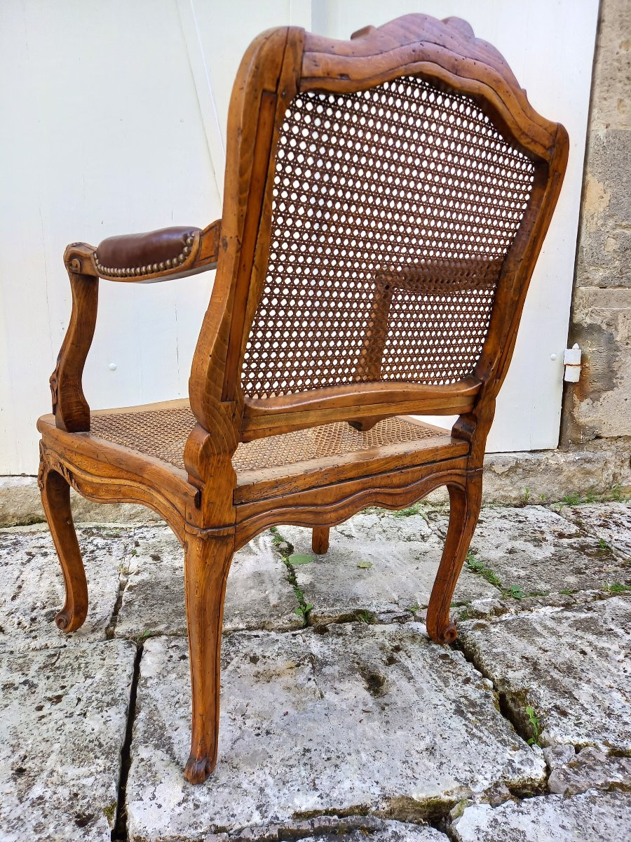 Beau fauteuil d’époque Louis XV à fond de canne attribué à Louis ou Michel Cresson-photo-1