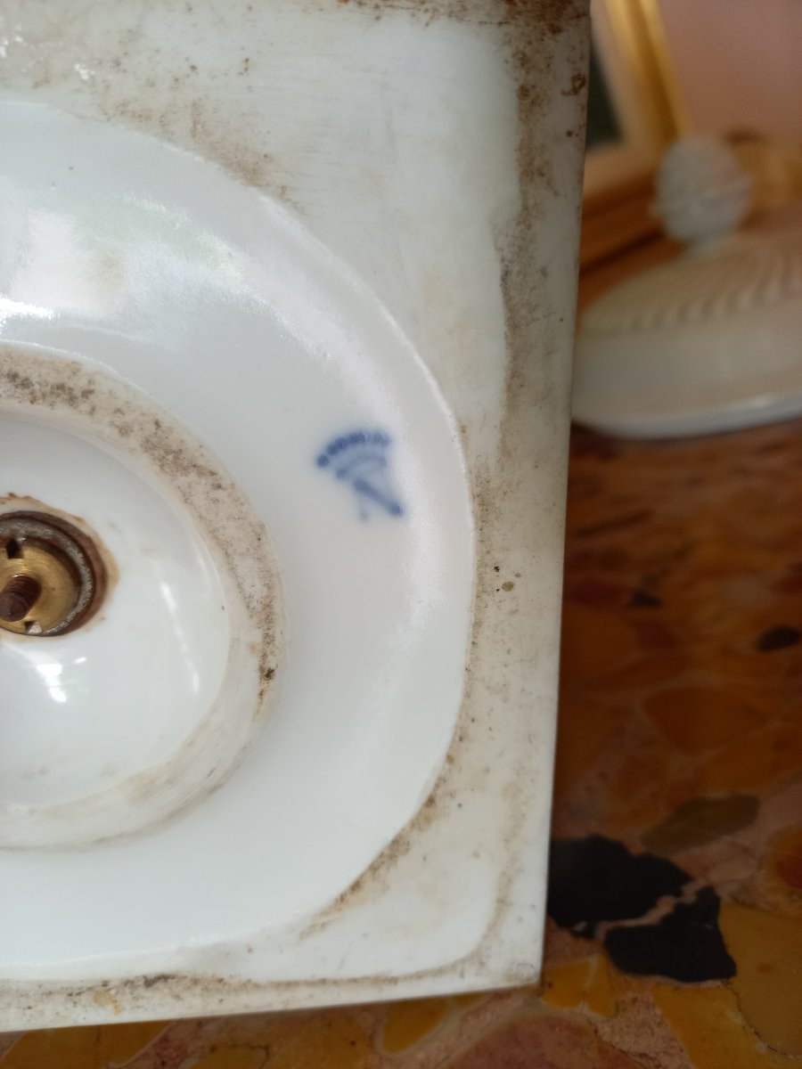 Pot couvert néo-classique en porcelaine dure de Capodimonte avec scène de chasse et bacchanale-photo-8