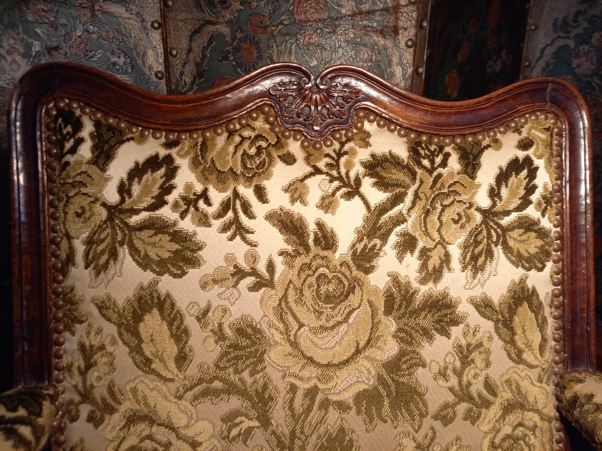 Beau fauteuil – Provence ou vallée du Rhône – en noyer, Régence ou début de l’époque Louis XV-photo-3