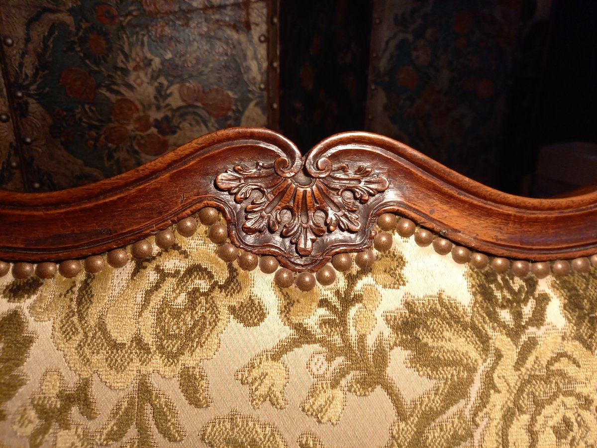 Beau fauteuil – Provence ou vallée du Rhône – en noyer, Régence ou début de l’époque Louis XV-photo-4
