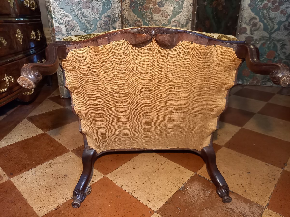 Beau fauteuil – Provence ou vallée du Rhône – en noyer, Régence ou début de l’époque Louis XV-photo-6