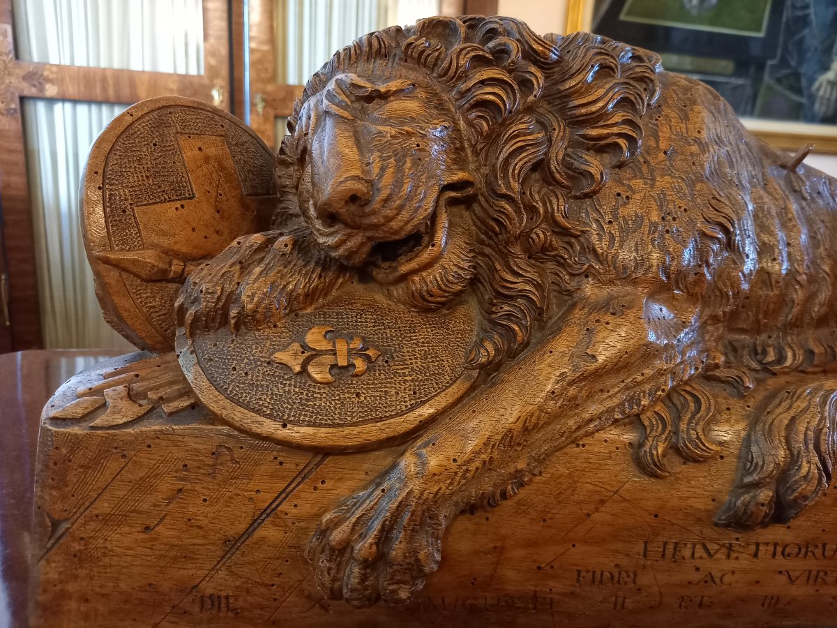Based On Thorvaldsen’s Work, A Large And Beautiful Walnut Sculpture Depicting The Lion Of Lucerne