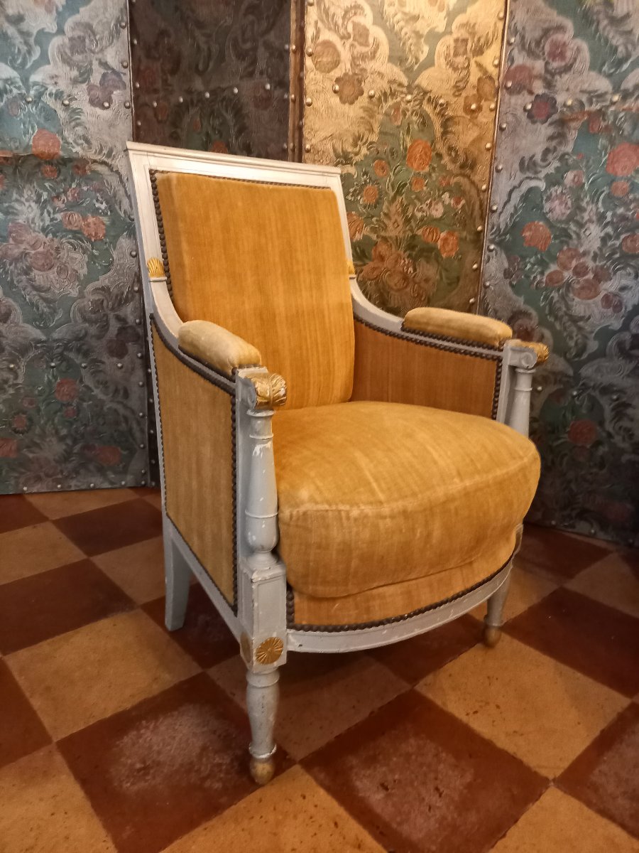 A Comfortable, Molded And Carved Wingback Chair, Reupholstered In Gray And Gold, From The Directoire-consulat Period-photo-1