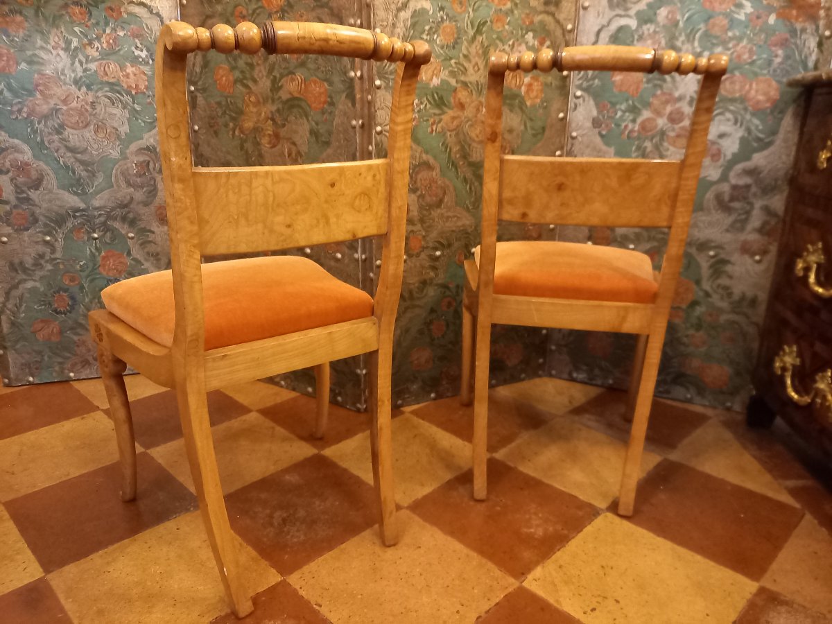 Élégante et rare paire de chaises d’époque Charles X en érable incrusté d'amarante-photo-1