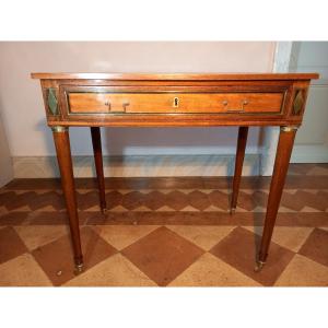 Small Flat Desk In Mahogany And Mahogany And Lemonwood Veneer From The Directoire Period
