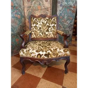 Beau fauteuil – Provence ou vallée du Rhône – en noyer, Régence ou début de l’époque Louis XV