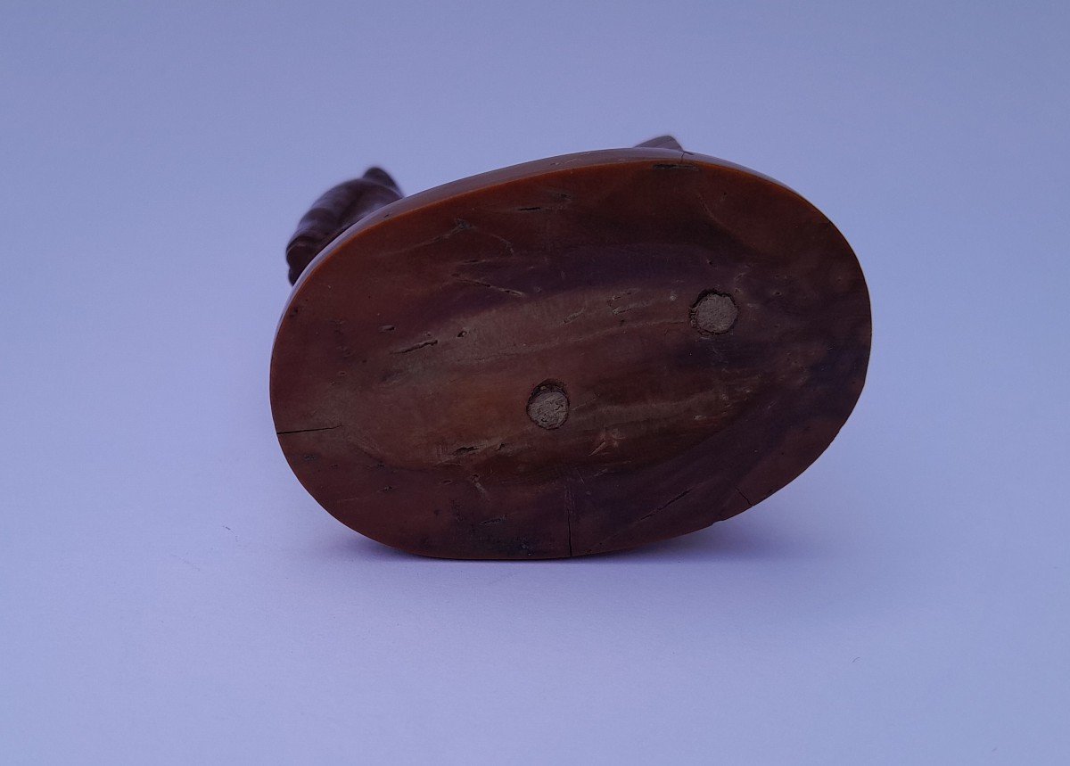 Subject Sculpted In Corozo Nuts Of Two Chained Convicts - Statuary Of The Penal Colony-photo-3