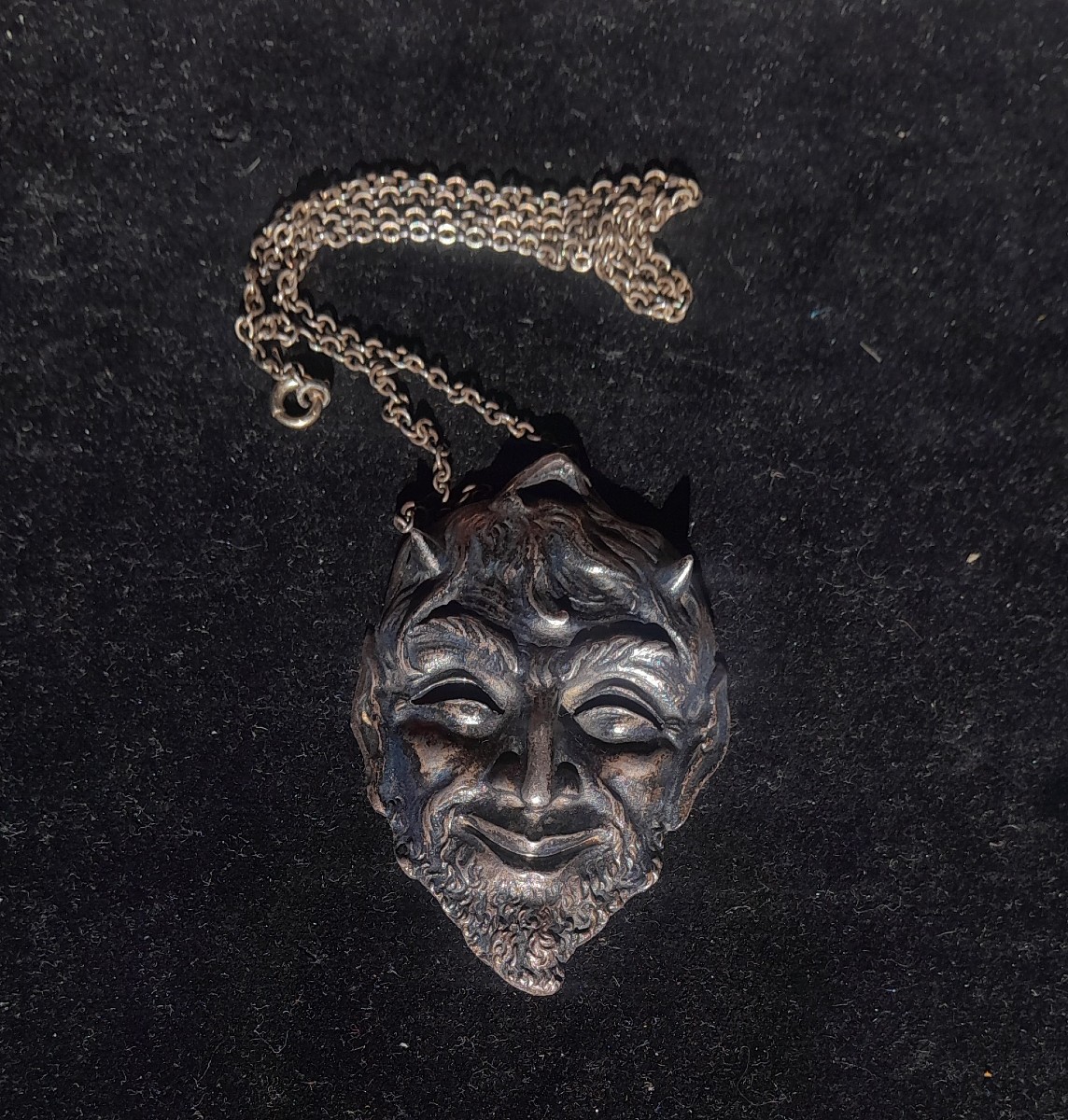 Pendentif art nouveau en argent de Leroyer, masque de satyre-photo-2