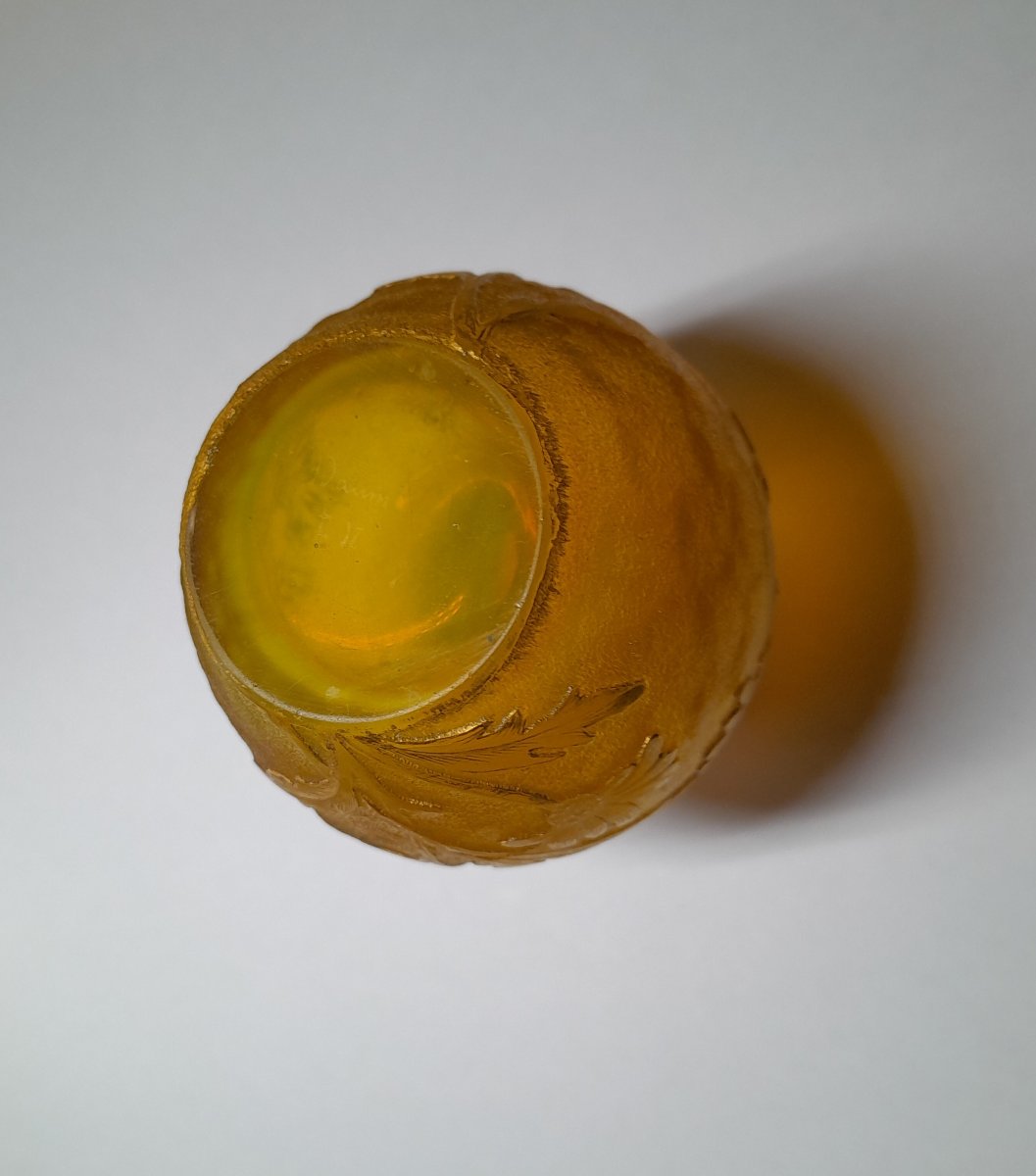 Daum, vase miniature art nouveau à décor de marguerites-photo-3