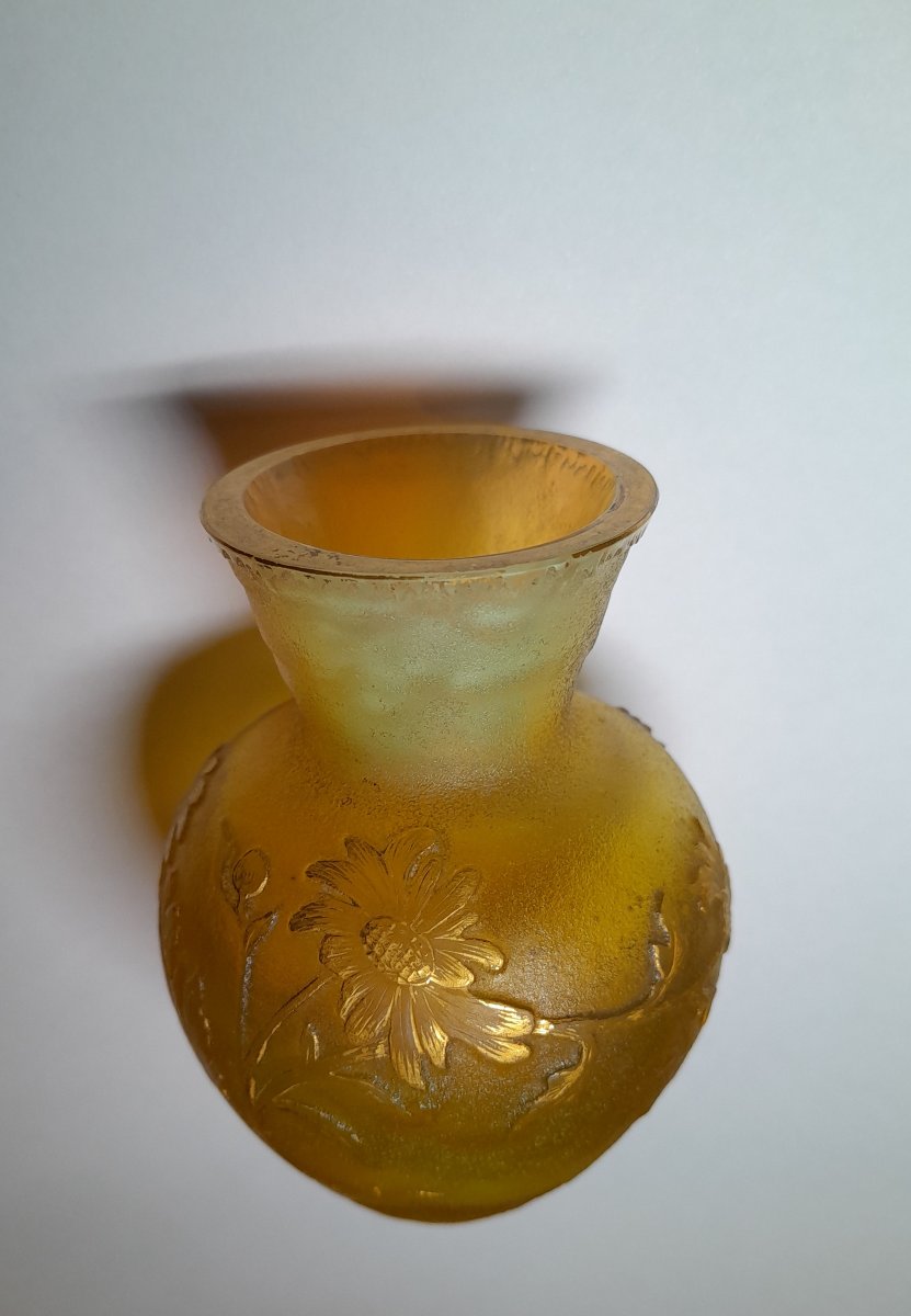 Daum, vase miniature art nouveau à décor de marguerites-photo-4