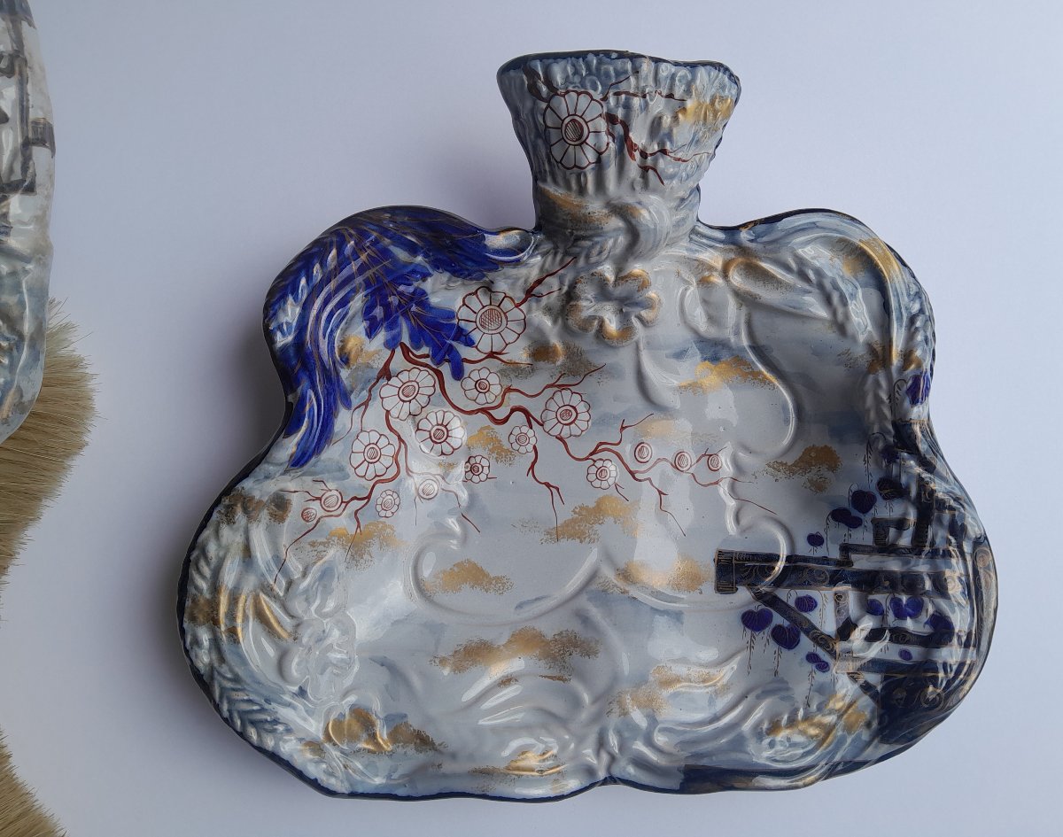 Emile Gallé, ramasse-miettes en faïence à décor japonisant-photo-4