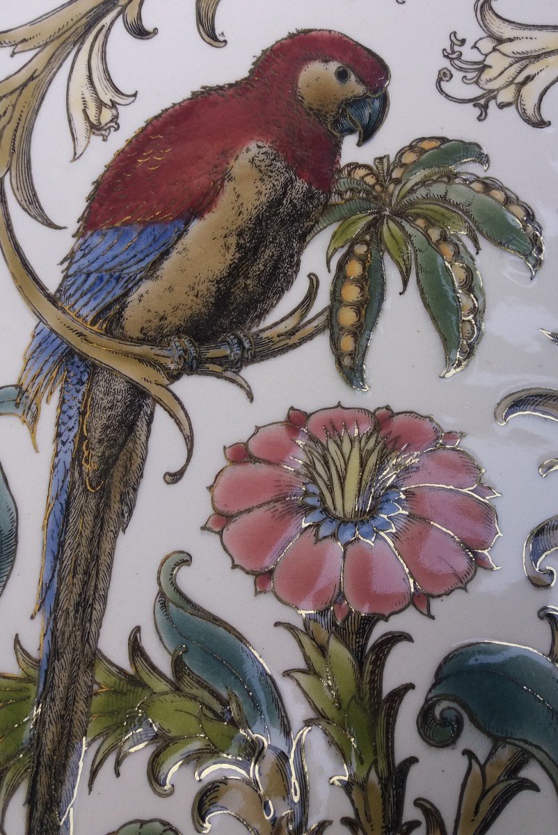 Plat Art Nouveau en faïence décor émaillé au perroquet et papillons-Keller & Guérin Lunéville-photo-2