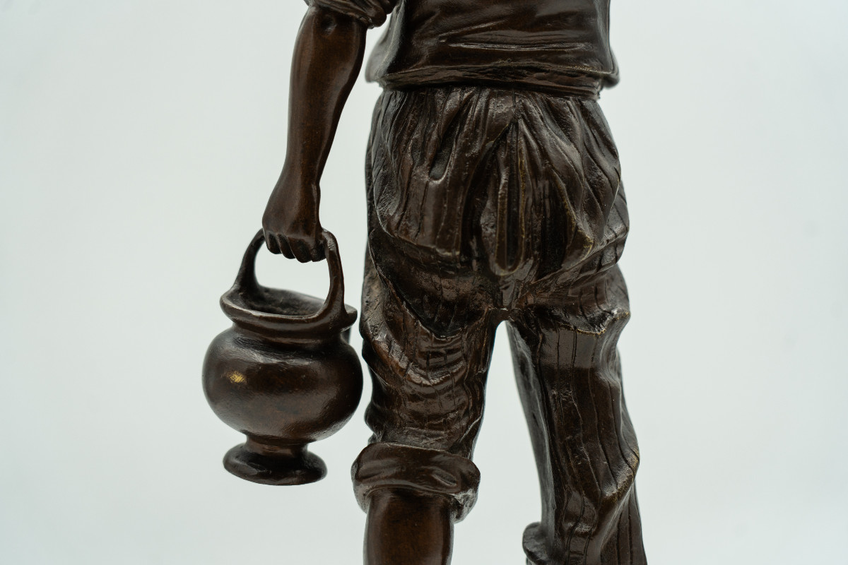 Paul DUBOIS  (1829-1905) Le crieur d'eau bronze à patine nuancée -photo-2