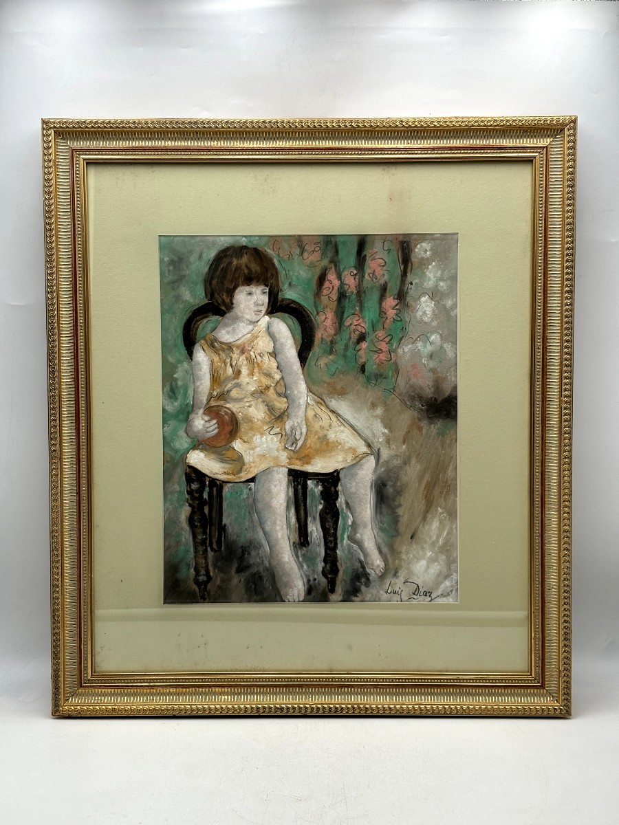 LUIS DIAZ "fillette assise sur une chaise  tenant un ballon"