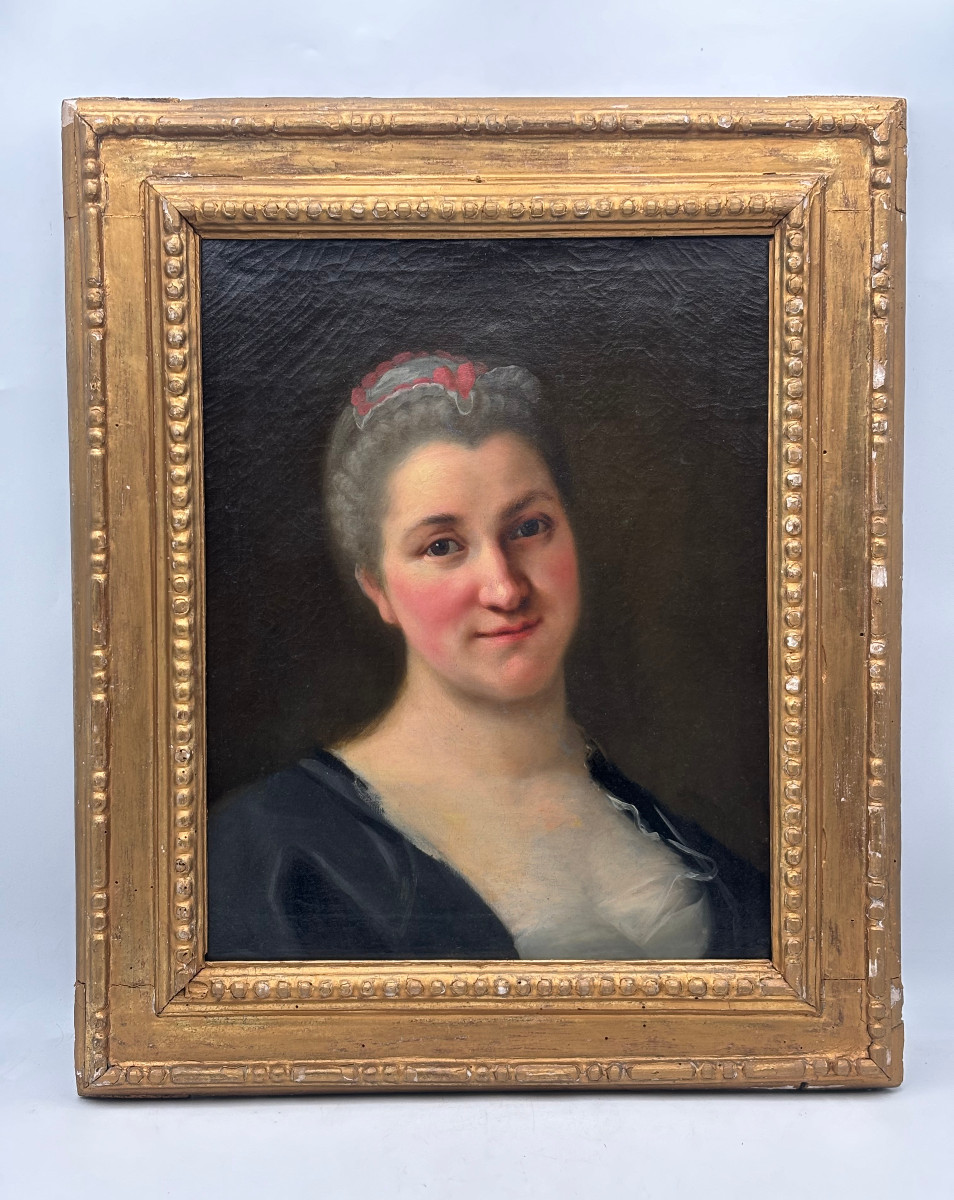 Portrait de jeune femme école française du  XVIII- ème