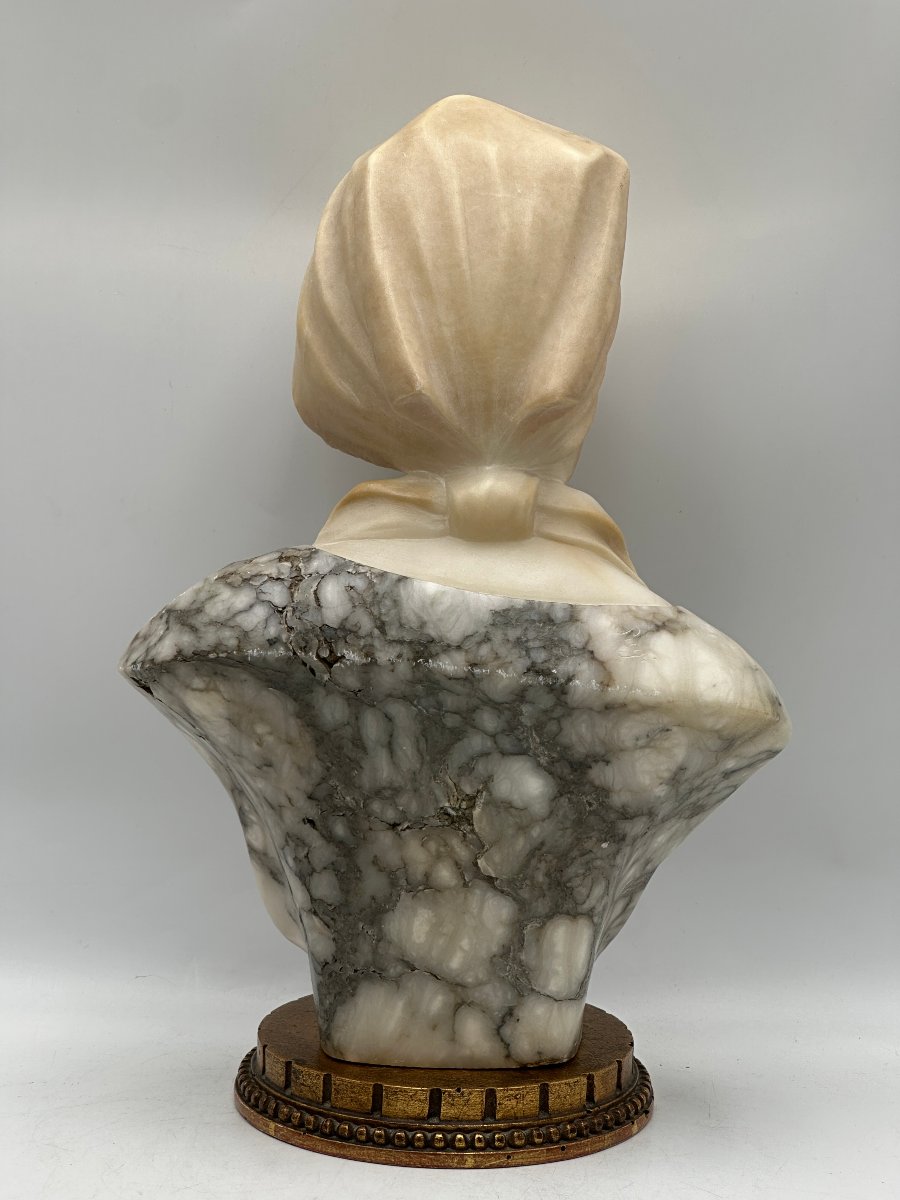 Gugliemo PUGI (1850-1915), Buste de femme au voile, sculpture en albâtre.-photo-3