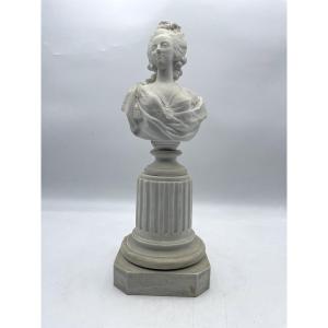 Buste de Marie Antoinette en biscuit 