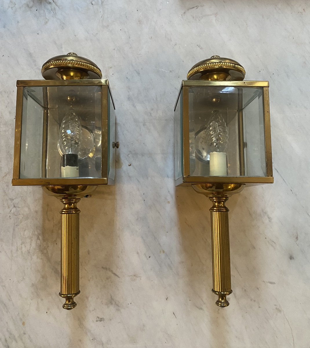 A Pair Of Wall Lamps By Gaetano Sciolari 