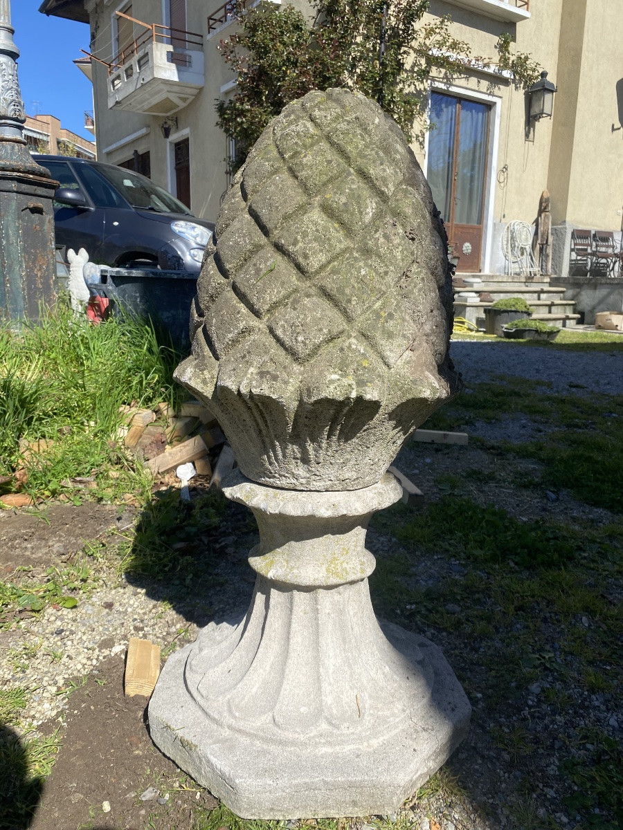 paire de pommes de pin du début des années 1900-photo-2