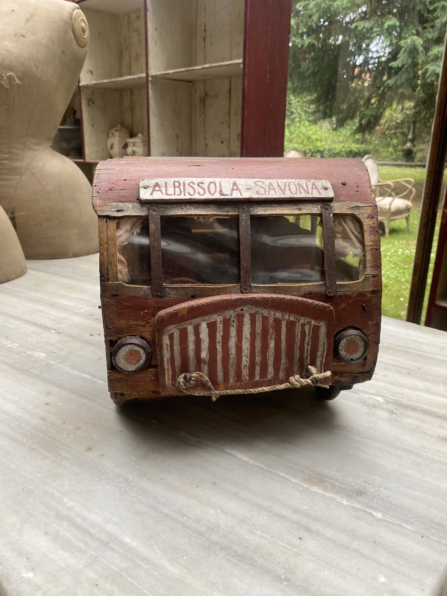 Italian Pickup Truck From The Early 1900s-photo-2