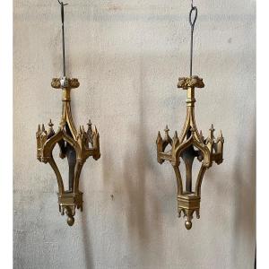 Pair Of Neo-gothic Lanterns In Gilded Wood 