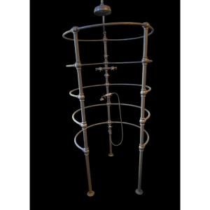 Silver Metal Shower With Hydromassage