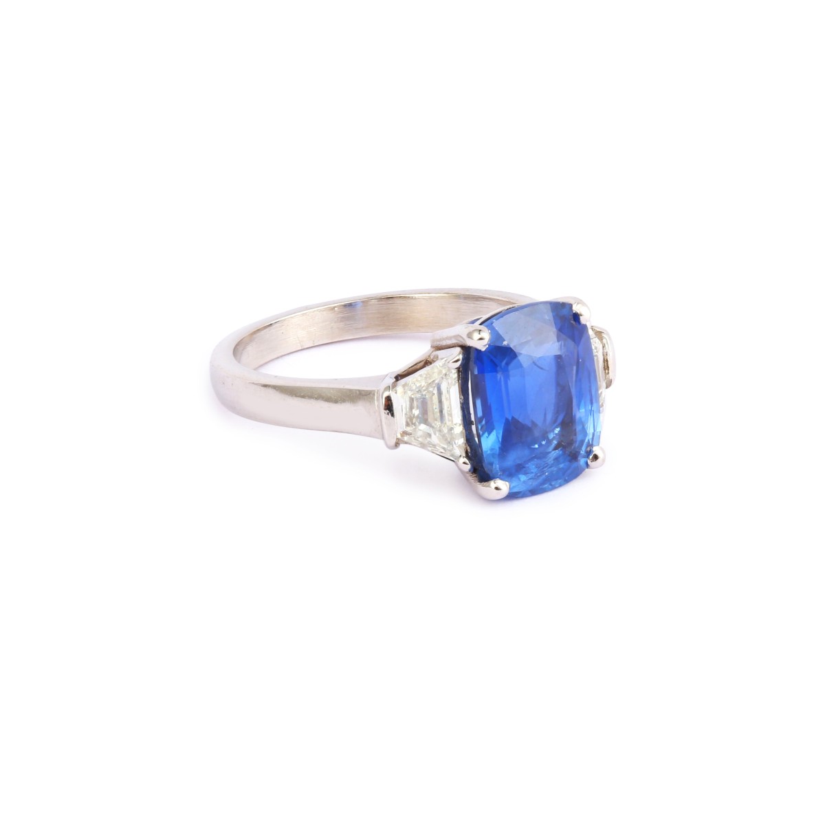 Certified 4.15 Carats Unheated Cushion-cut Ceylon Sapphire Diamonds 18 Carats White Gold Ring-photo-4