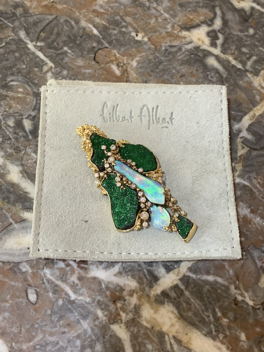 Gilbert Albert Opal Diamonds Uvarovites 18 Carats Yellow Gold Pendant Brooch-photo-4
