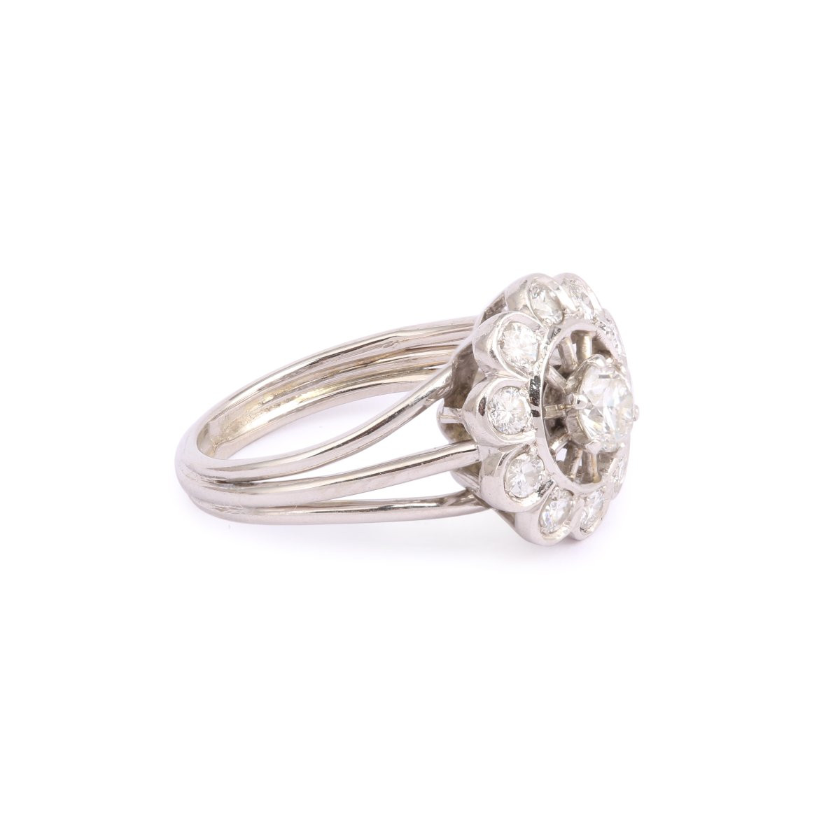 1.20 Carats Diamonds Platinum 18 Carats White Gold Daisy Ring-photo-2