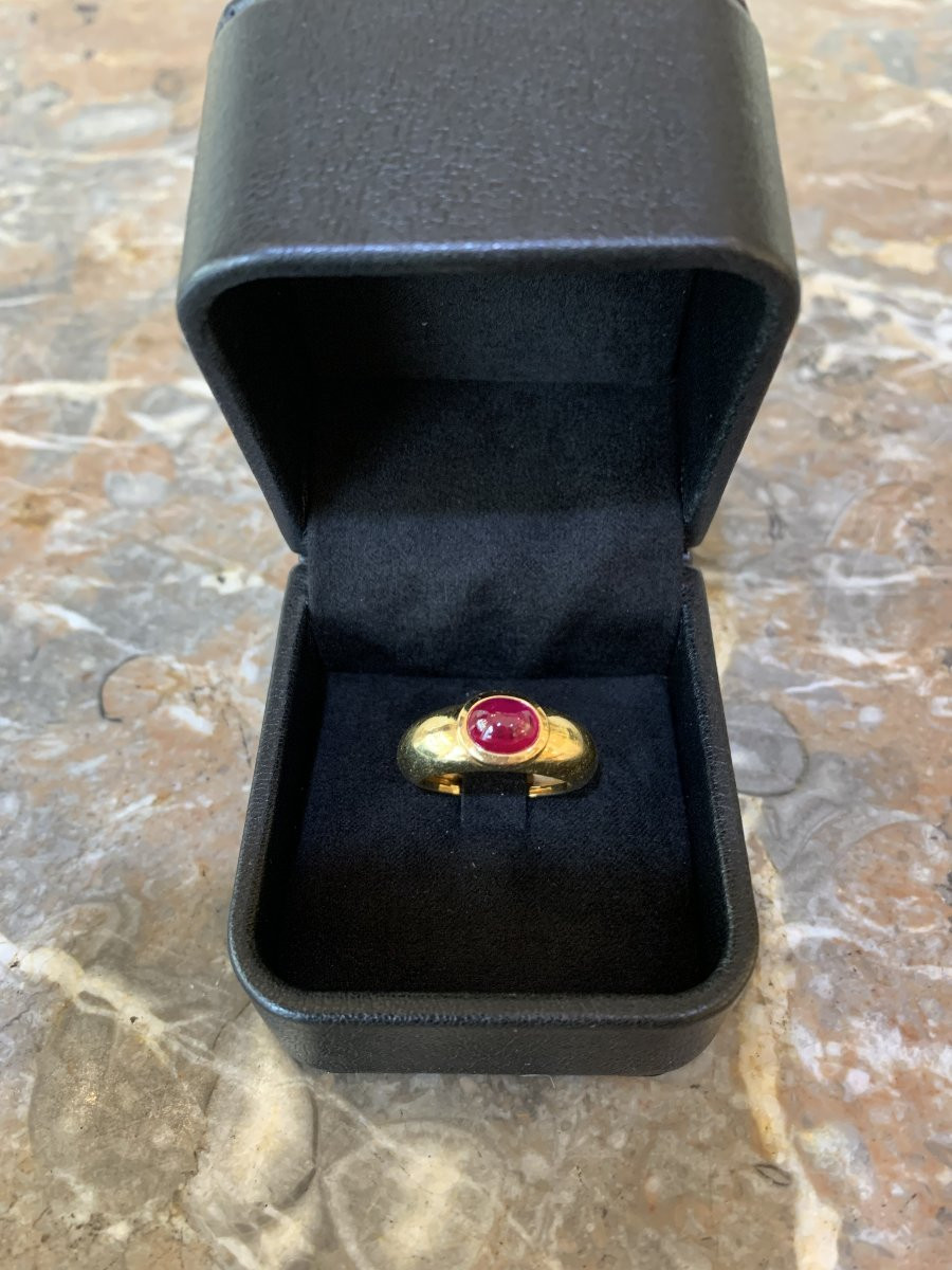 Vintage Ruby Cabochon 18 Carats Yellow Gold Band Ring-photo-4