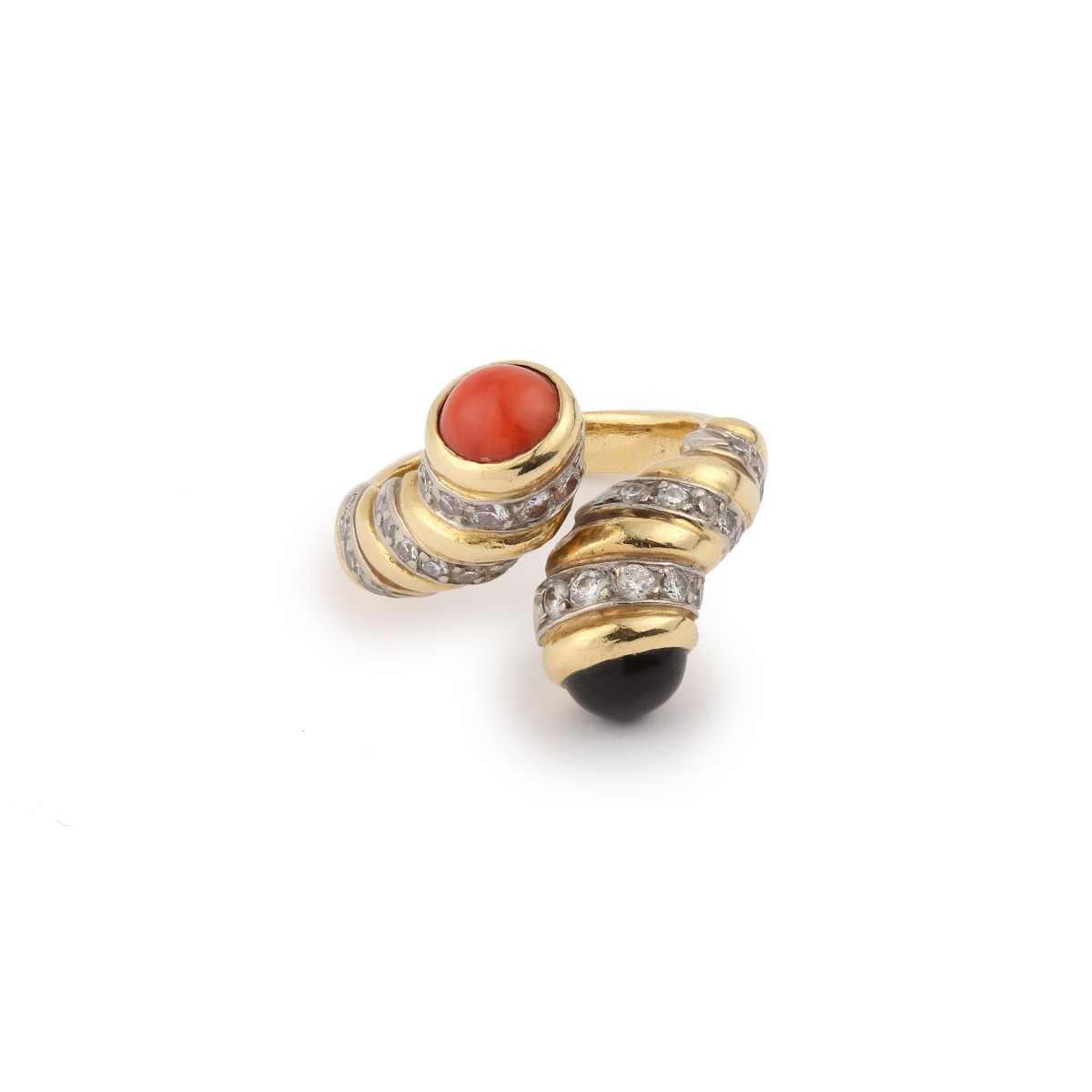 Kutchinsky Toi & Moi Coral Onyx Diamonds 18 Carat Yellow Gold Ring