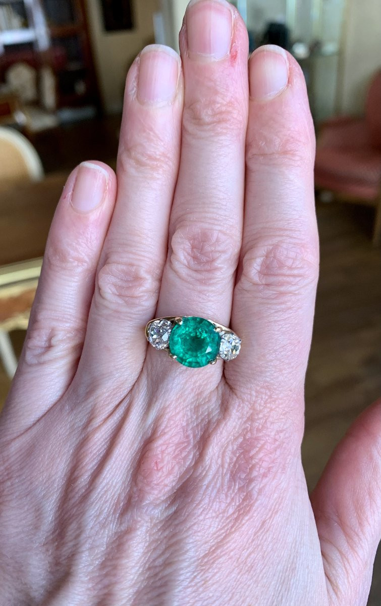 Certified 4.35 Carats Ethiopian Emerald Diamonds 18 Carats Yellow Gold Platinum Ring-photo-2