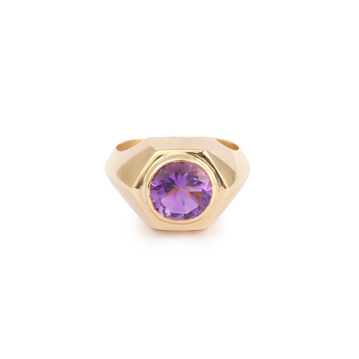 2.70 Carats Amethyst 18 Carats Yellow Gold Signet Ring