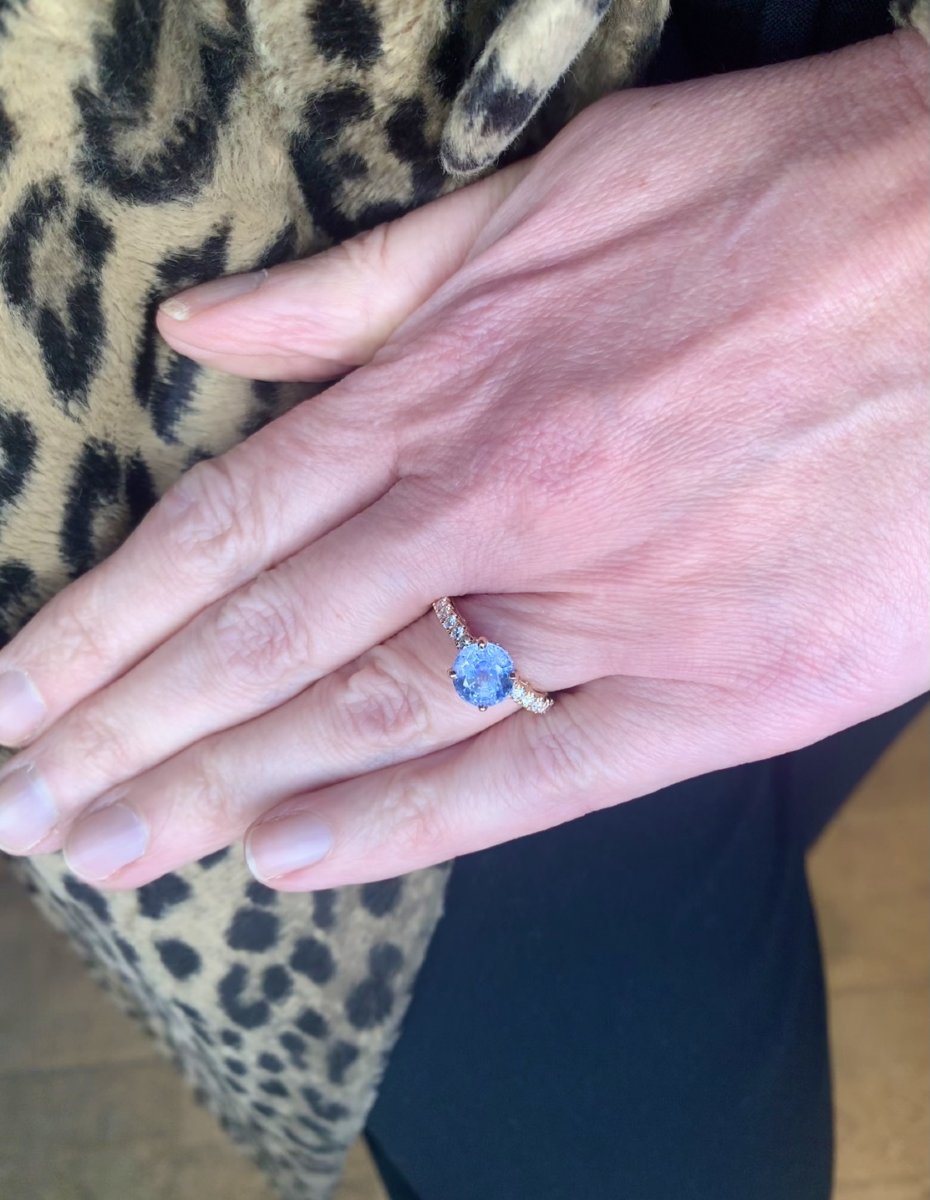 Bague Saphir Ceylan Non Chauffé 2.44 Carats Diamants Or Rose 18 Carats (Certificat)-photo-4
