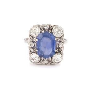 Certified 4.66 Carats Unheated Ceylon Sapphire Diamonds Platinum Ring