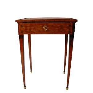 Petite Table De Salon En Marqueterie