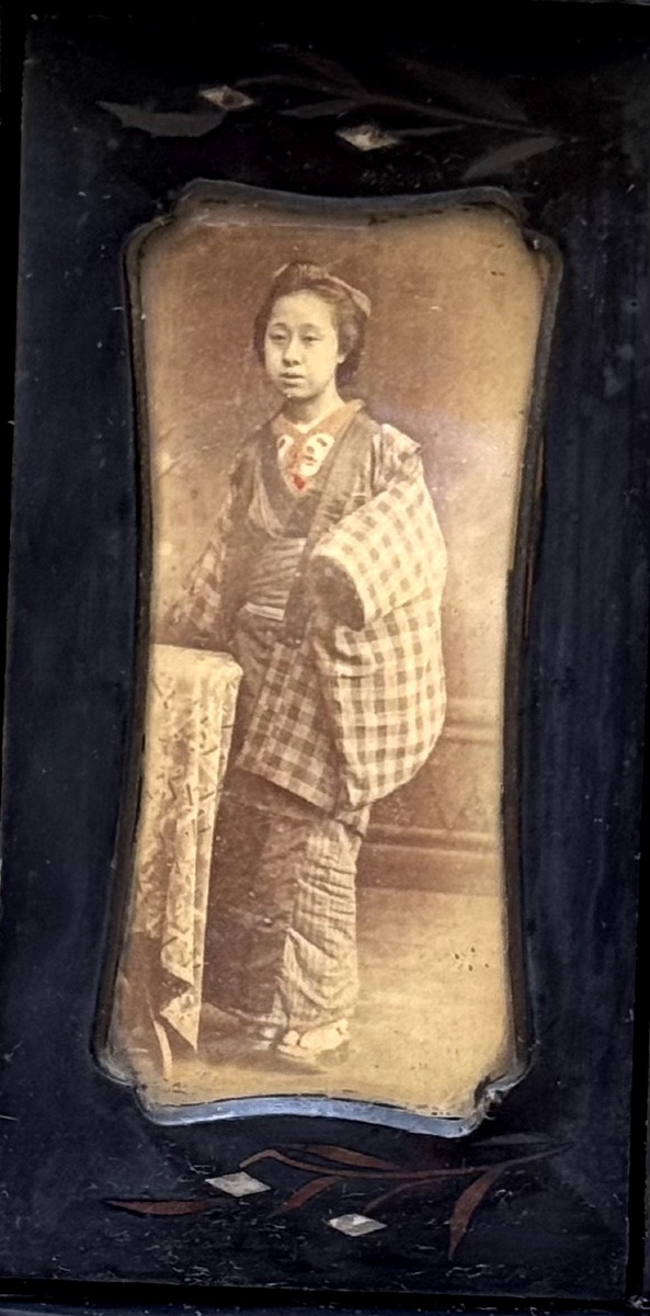 Rotating Cigar Box With 4 Albumen Prints, Japan Mid-19th Century, Photography Curiosity-photo-1