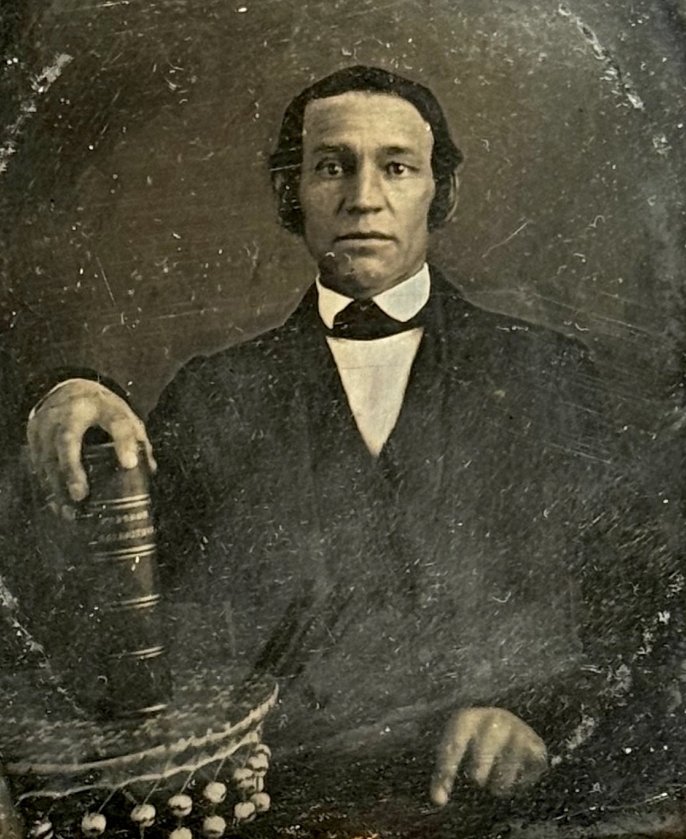 Daguerréotype Homme au livre dans son étui Union Case  circa 1845 photographie -photo-3