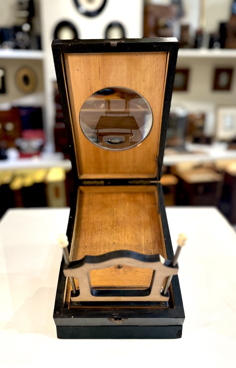 Mono Graphoscope In Blackened Wood With Decoration Of Scrolls And Leaves Circa 1890-photo-3