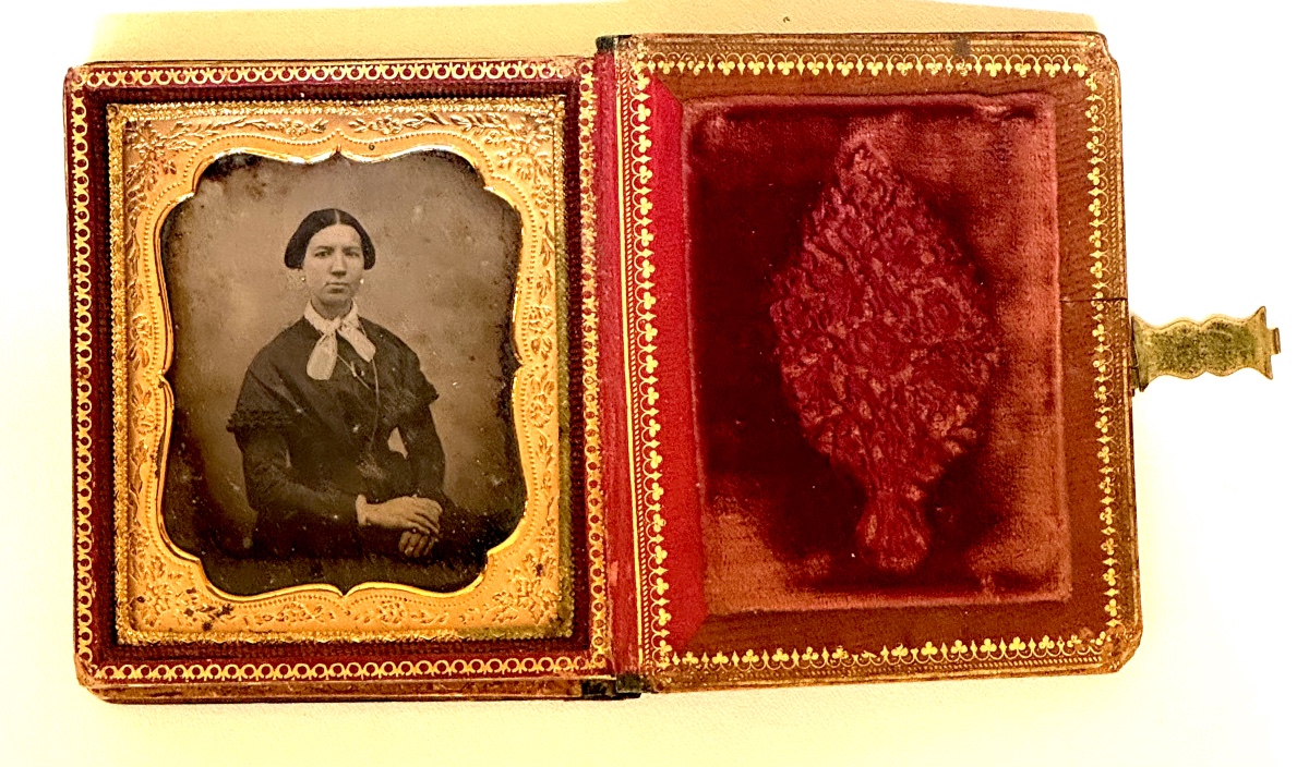 Précieux coffret de deux daguerréotypes Portrait Mère et Fils Photographie d'époque-photo-4