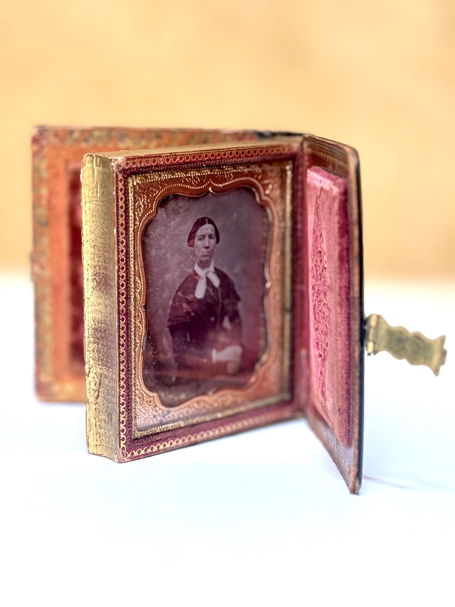 Précieux coffret de deux daguerréotypes Portrait Mère et Fils Photographie d'époque-photo-2