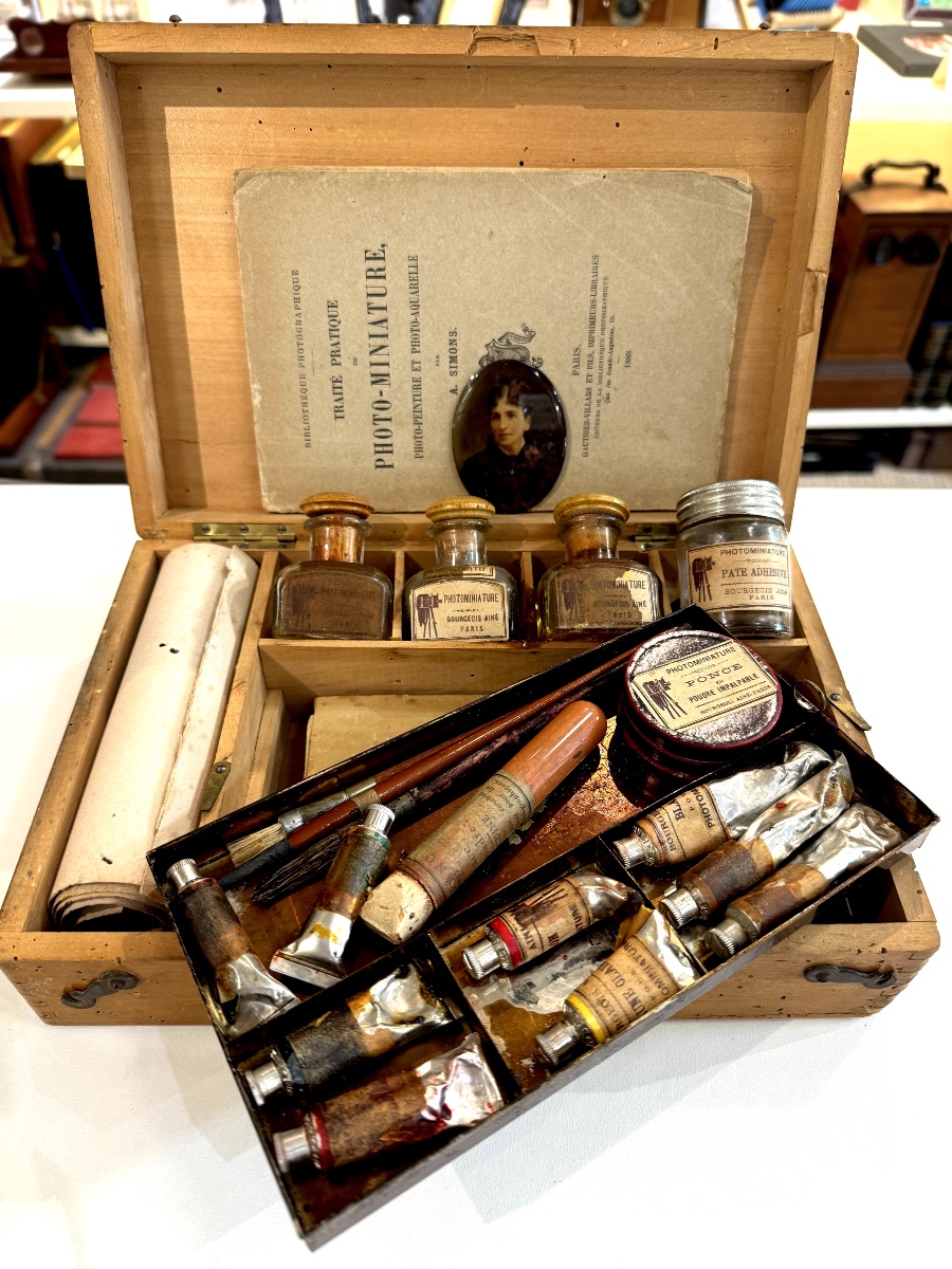 BOURGEOIS-AINE Coffret de colorisation pour crystoleum circa 1900 photographie-photo-1