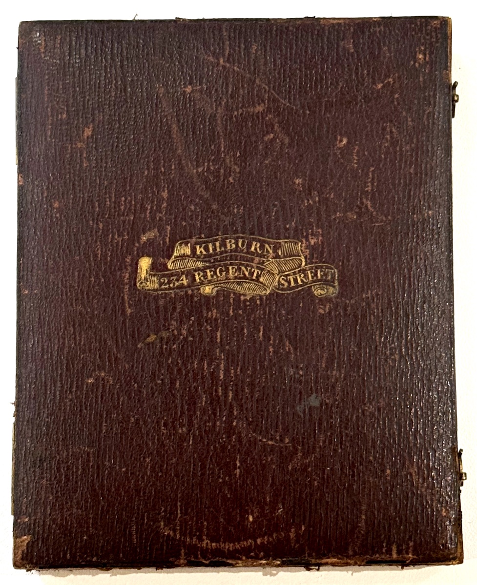 Daguerreotype Of A Union Case Family, Signed Kilburn, Period Photograph Circa 1850-photo-2