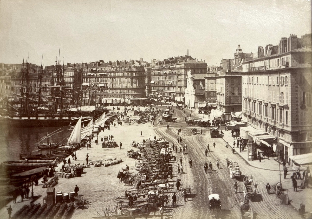 Marseille, Vue du Vieux Port circa 1880 Tirage albuminé d'époque photographie Vintage