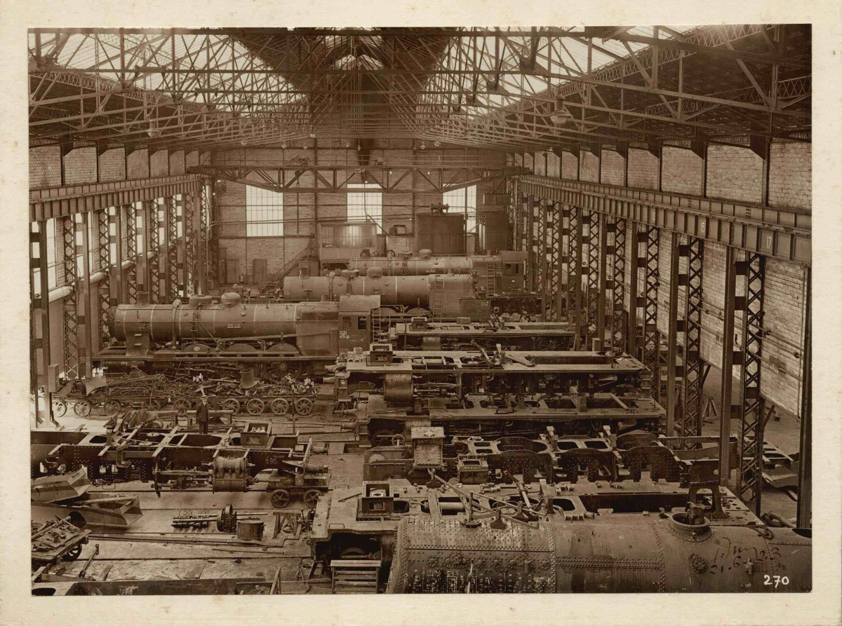 Locomotive Workshop Circa 1923 Vintage Silver Gelatin Print Photograph-photo-3