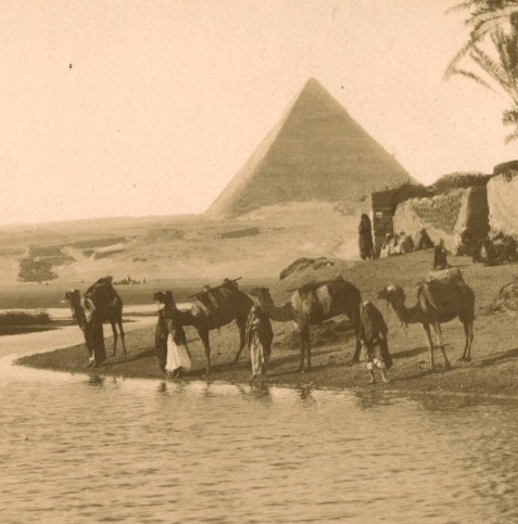 Hippolyte ARNOUX (1853-1920) Les trois pyramides et le Nil, Egypte circa 1870 Tirage albuminé-photo-2