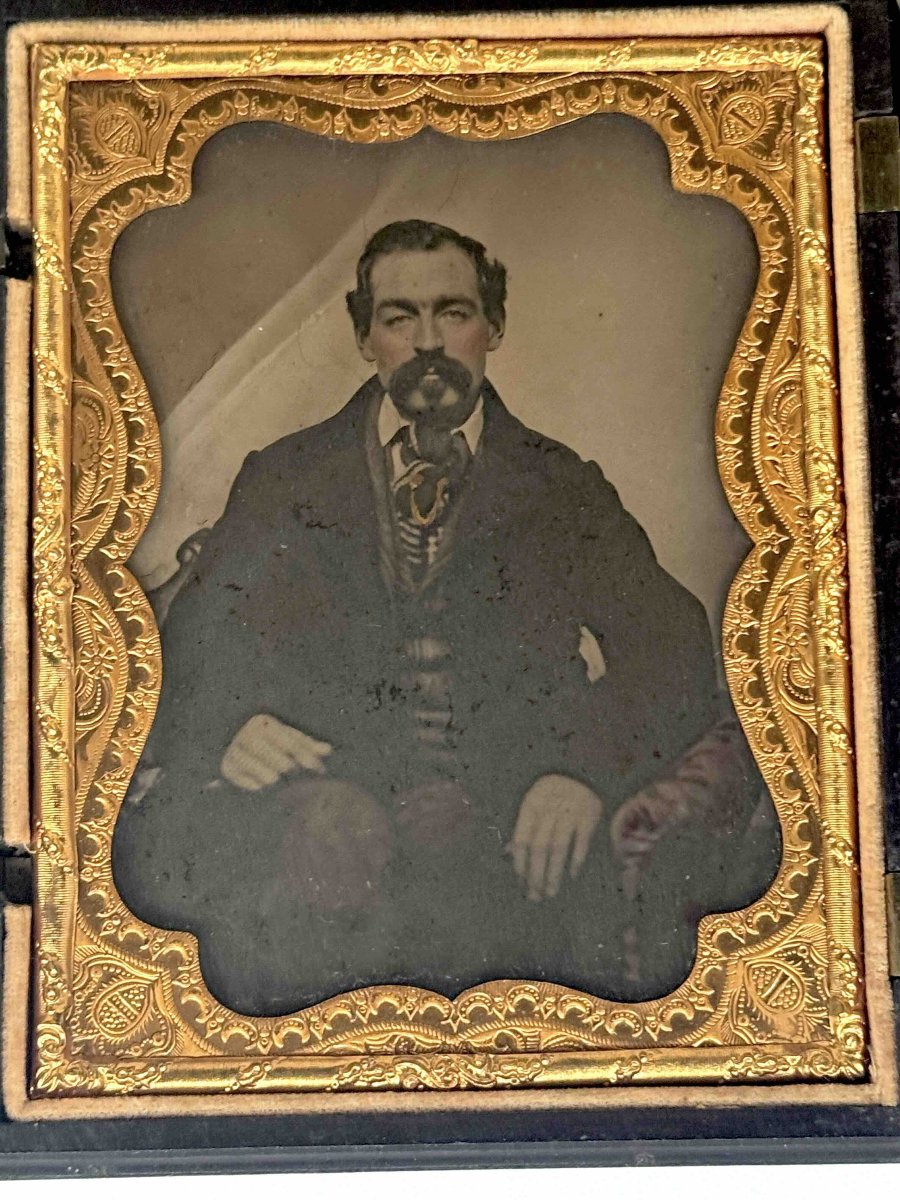 Ambrotypes Portraits d'un couple dans un Union Case en relief c.1860-photo-4